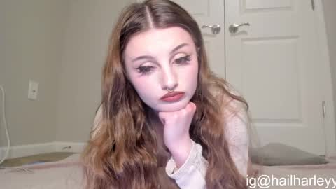 Harley   instahailharleyy online show from 28, 12, 2024