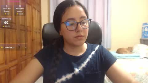 Snapshot of venus_cat_ chatting on 4, 12, 2025 Venus online show from 4, 12, 2025