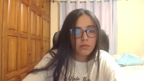 Snapshot of venus_cat_ chatting on 5, 12, 2025 Venus online show from 5, 12, 2025