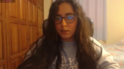 Snapshot of venus_cat_ chatting on 18, 12, 2025 Venus online show from 18, 12, 2025