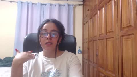 Snapshot of venus_cat_ chatting on 1, 2, 2026 Venus online show from 1, 2, 2026