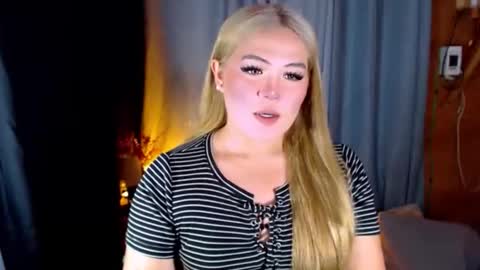 I am Colly Your mystery girl online show from 11, 6, 2026