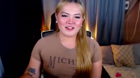 I am Colly Your mystery girl online show from 22, 7, 2026