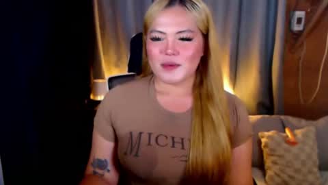 I am Colly Your mystery girl online show from 24, 7, 2026
