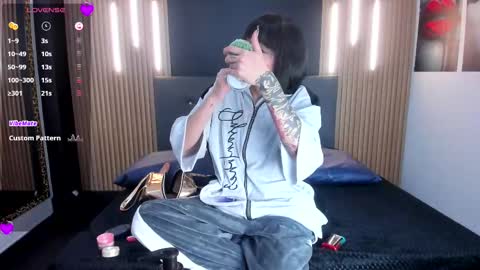 Snapshot of venus_medussa chatting on 27, 10, 2025 Medussa online show from 27, 10, 2025