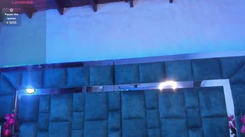 Snapshot of venus_velez chatting on 23, 1, 2025 Venus online show from 23, 1, 2025