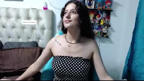 venusHelp me reach 100 like honey online show from 16, 2, 2025