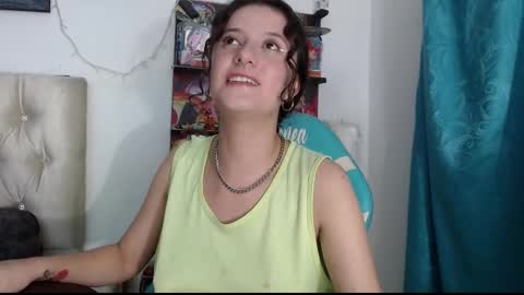 venusHelp me reach 100 like honey online show from 28, 2, 2025