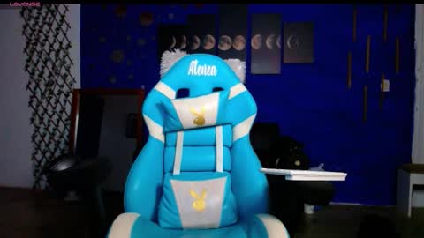 venusHelp me reach 100 like honey online show from 3, 12, 2025