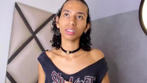 Snapshot of venuss_03 chatting on 24, 10, 2025 venuss_03 online show from 24, 10, 2025