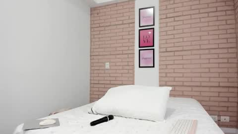 Snapshot of vera_fernandez chatting on 1, 3, 2025 Vera online show from 1, 3, 2025