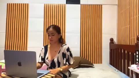 vernellcristobal online show from 5, 3, 2026