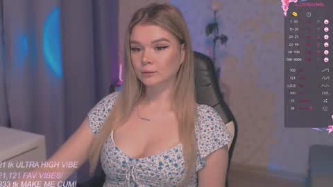 Snapshot of veronaaura chatting on 21, 11, 2025 Tiffany online show from 21, 11, 2025