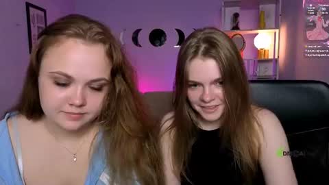 Snapshot of veronica_bubble chatting on 11, 6, 2026 Ronni online show from 11, 6, 2026