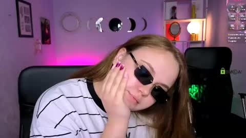 Snapshot of veronica_bubble chatting on 11, 6, 2026 Ronni online show from 11, 6, 2026