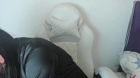 veronicaa_squirt online show from 23, 4, 2026