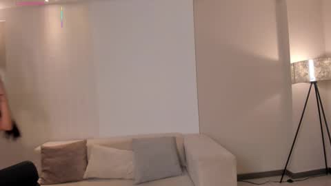 Vero  online show from 24, 9, 2025