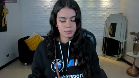 Snapshot of veronicacruz1 chatting on 11, 2, 2025 Vero online show from 11, 2, 2025