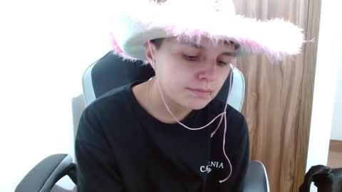 Veronica Clark online show from 20, 12, 2024