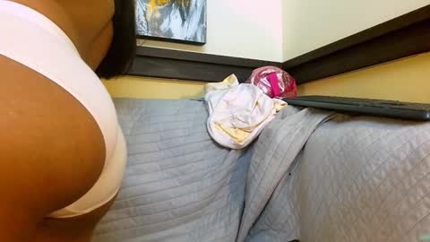 Veronica Robles online show from 12, 2, 2026