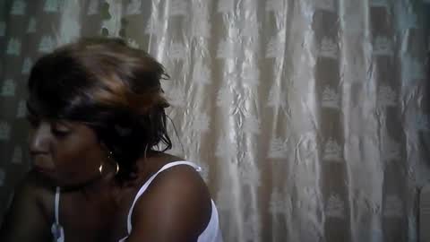 Snapshot of verronique1511 chatting on 16, 5, 2026 verronique1511 online show from 16, 5, 2026