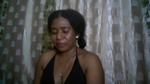 Snapshot of verronique1511 chatting on 7, 6, 2026 verronique1511 online show from 7, 6, 2026