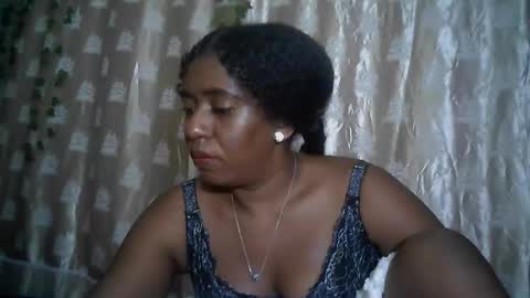Snapshot of verronique1511 chatting on 8, 6, 2026 verronique1511 online show from 8, 6, 2026