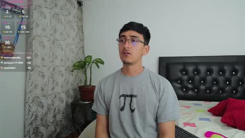 Snapshot of versatileguuy chatting on 20, 9, 2025 versatileguuy online show from 20, 9, 2025