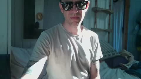 Snapshot of versatilexswede chatting on 17, 6, 2026 John online show from 17, 6, 2026