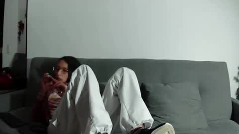 Snapshot of very_hard2 chatting on 24, 11, 2025 very_hard2 online show from 24, 11, 2025