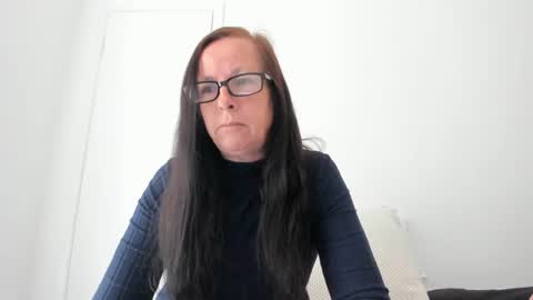 verysassypeachgoddess online show from 6, 5, 2026