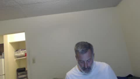 Snapshot of veryveryhairmanindenver chatting on 15, 12, 2024 hairy man online show from 15, 12, 2024