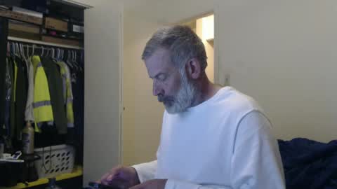 Snapshot of veryveryhairmanindenver chatting on 25, 1, 2025 hairy man online show from 25, 1, 2025