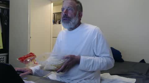 Snapshot of veryveryhairmanindenver chatting on 8, 3, 2025 hairy man online show from 8, 3, 2025