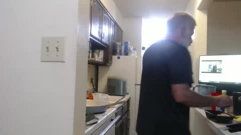 Snapshot of veryveryhairmanindenver chatting on 19, 9, 2025 hairy man online show from 19, 9, 2025