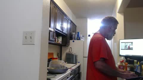 Snapshot of veryveryhairmanindenver chatting on 27, 9, 2025 hairy man online show from 27, 9, 2025