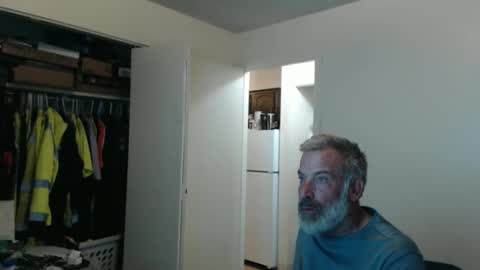 Snapshot of veryveryhairmanindenver chatting on 18, 10, 2025 hairy man online show from 18, 10, 2025