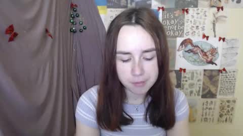 veryveryvery_shy online show from 17, 12, 2025