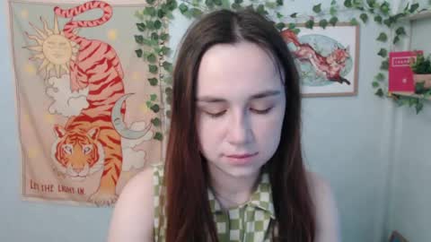 Snapshot of veryveryvery_shy chatting on 2, 6, 2026 veryveryvery_shy online show from 2, 6, 2026