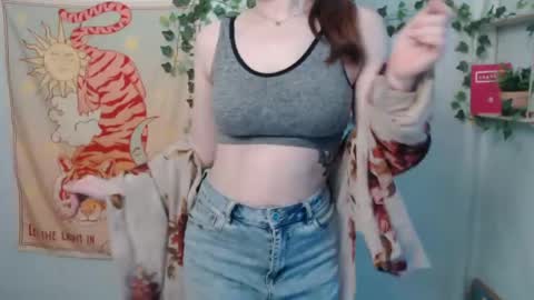 Snapshot of veryveryvery_shy chatting on 10, 6, 2026 veryveryvery_shy online show from 10, 6, 2026