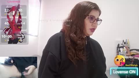 Snapshot of vesper_vixen chatting on 18, 11, 2025 Vesper Vixen online show from 18, 11, 2025