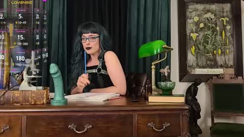 Vesper Jade online show from 7, 12, 2024