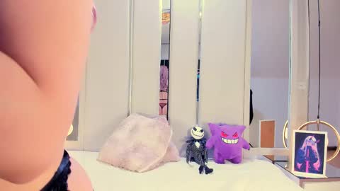 Vesper Velvet  online show from 20, 9, 2025