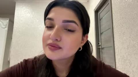 Izzabel online show from 27, 7, 2026