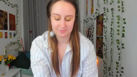 Snapshot of via_lattea_ chatting on 28, 12, 2024 Camilla online show from 28, 12, 2024