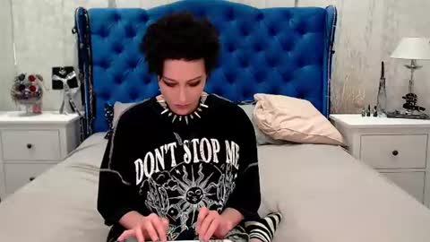 Snapshot of via_mayer chatting on 11, 6, 2026 Via online show from 11, 6, 2026