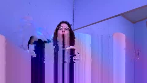 viaaann12 online show from 17, 11, 2025