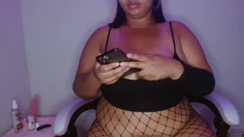 vibe_xxxo online show from 30, 7, 2026