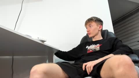 vibemygirl online show from 23, 12, 2024