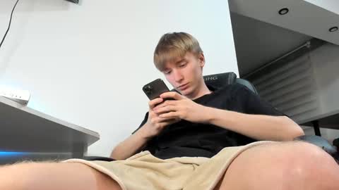 vibemygirl online show from 28, 1, 2025